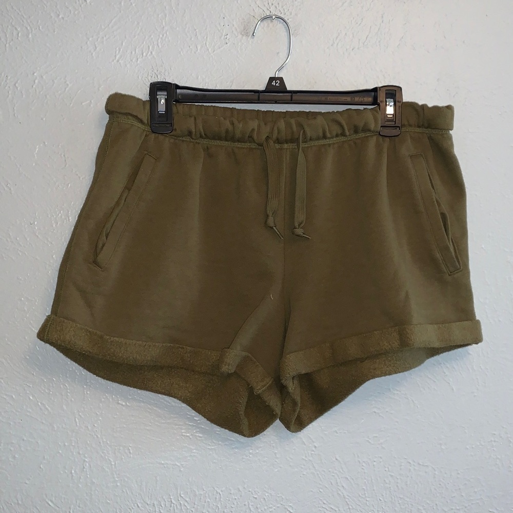 Vs short - Picture 2 of 3